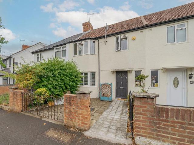 House for sale in London Borough of Ealing, Perivale