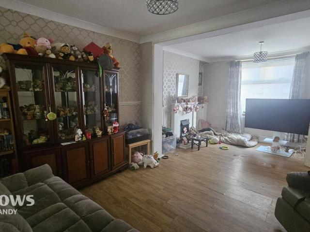 House for sale in Llwynypia, Wales