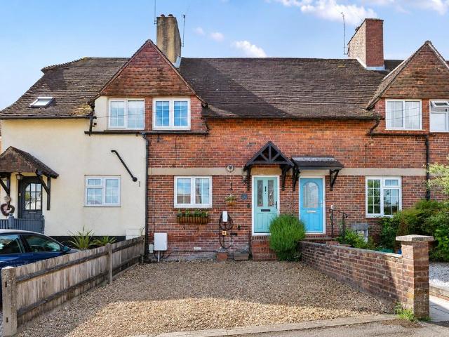 House for sale in Fole, Surrey