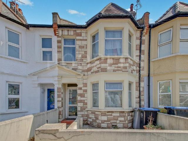 House for sale in Harlesden, Greater London
