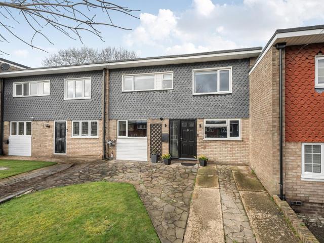 House for sale in Batchworth, Hertfordshire