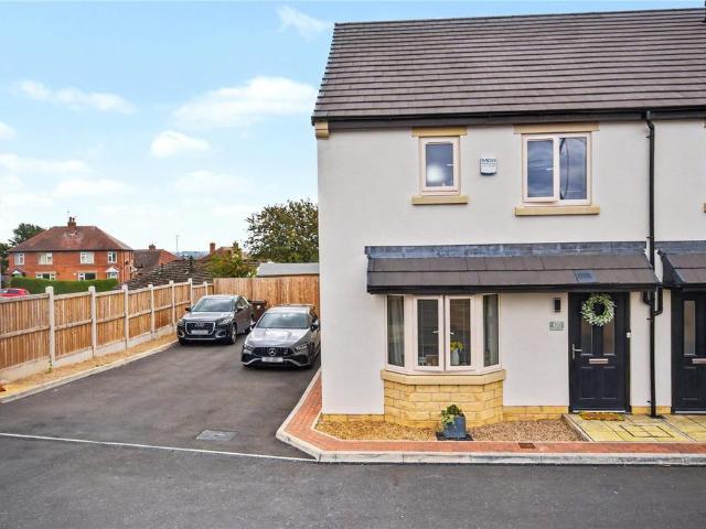 House for sale in Moorhouse, West Yorkshire