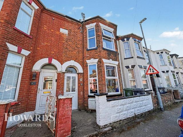 House for sale in Stokesby, Norfolk