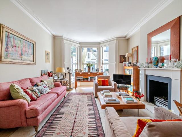 House for sale in Fulham, Walham Green