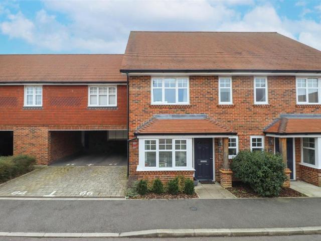 House for sale in Fleet, Hart