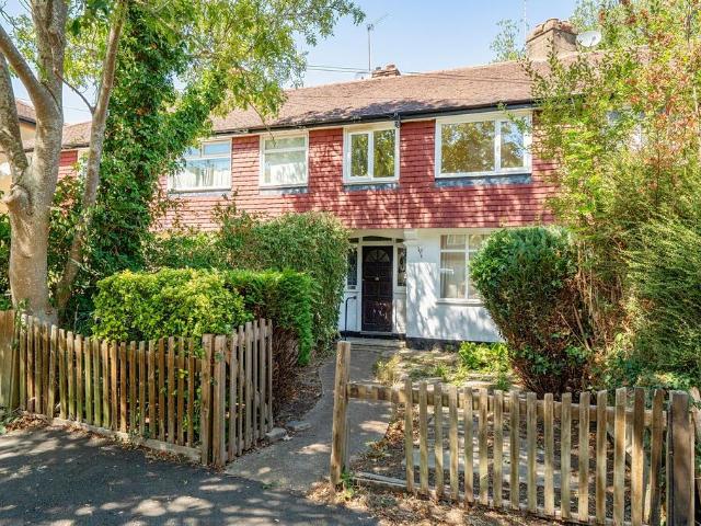 House for sale in Old Malden, Greater London