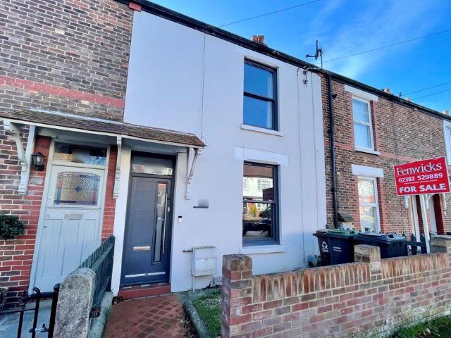 House for sale in Middlecroft, Hampshire