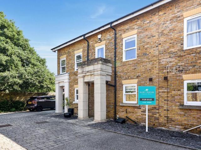 House for sale in North Shoebury, Alton Barnes