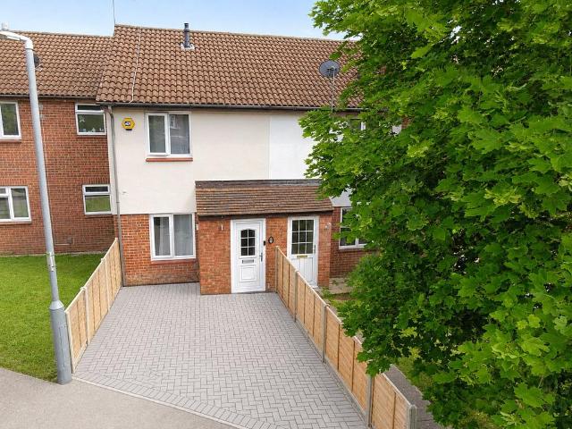House for sale in Woodside Estate, Houghton Regis