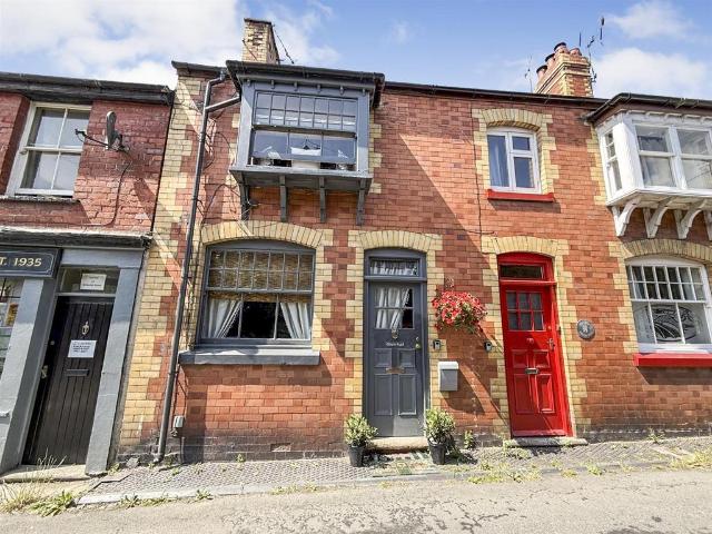 House for sale in Llanrhaeadr-ym-mochnant, Wales