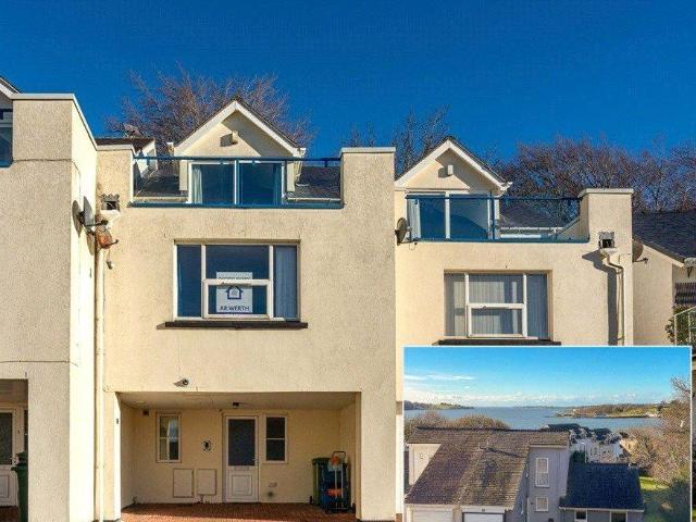 House for sale in Y Felinheli, Wales
