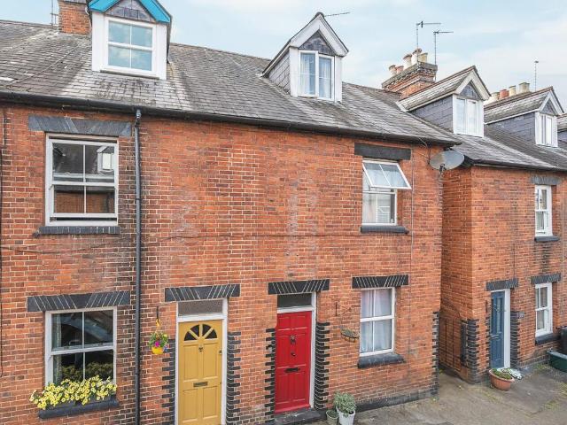 House for sale in Holloway Hill, Waverley