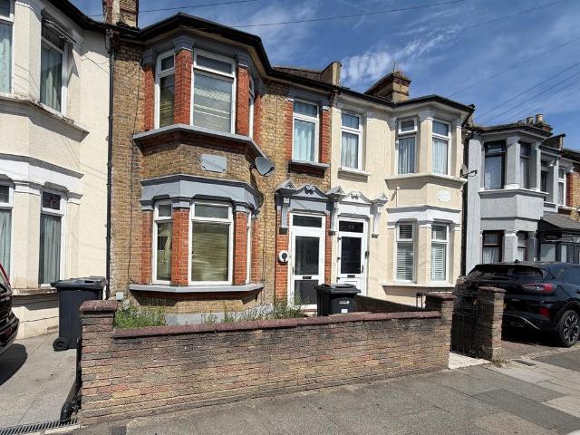 House for sale in Loxford, Seven Kings