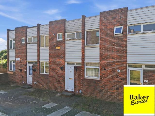 House for sale in Hainault, Greater London