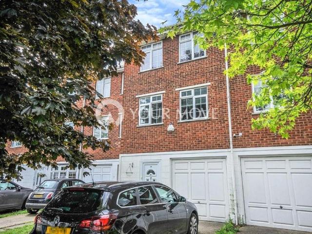 House for sale in Goddington, Greater London