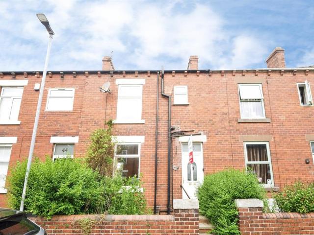 House for sale in Horbury, West Yorkshire
