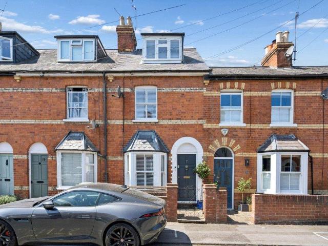 House for sale in Henley-on-Thames, Berrick Salome
