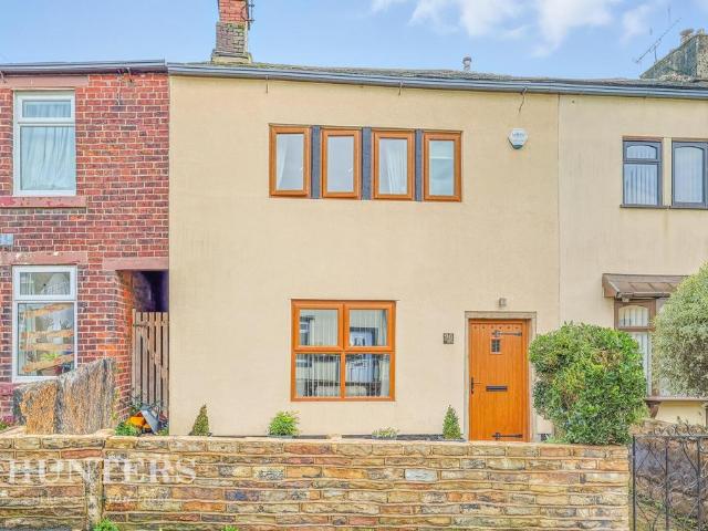 House for sale in Wardle, Burnedge