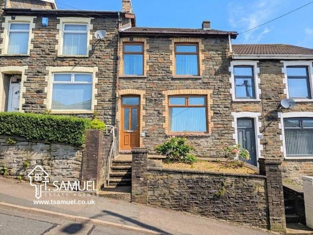 House for sale in Miskin, Wales