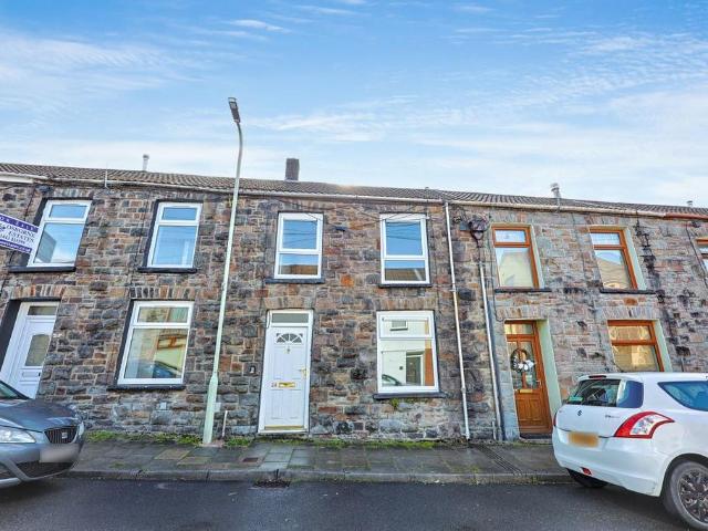 House for sale in Pentre