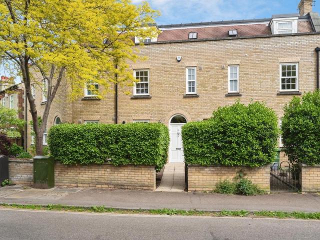 House for sale in Lynfield Court, Cambridge