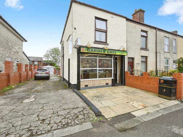 House for sale in Marsland Green, Wigan