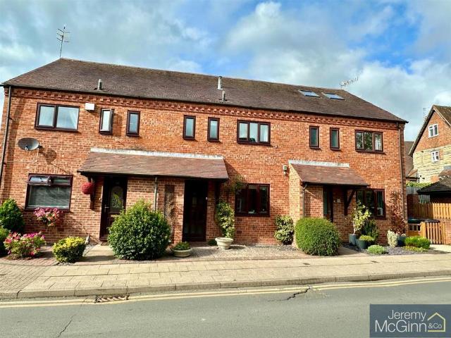 House for sale in Alderminster, Warwickshire