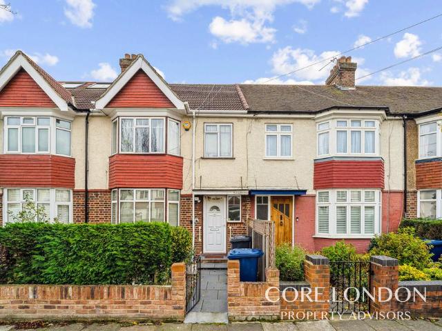 House for sale in London Borough of Ealing, Park Royal