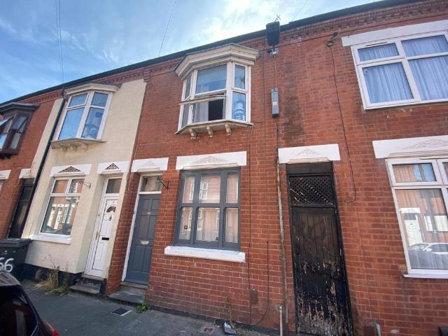 House for sale in Black Friars, Old Wharf