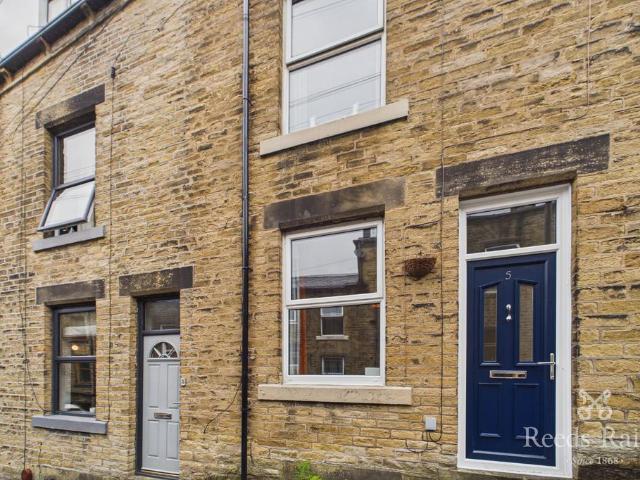 House for sale in Birchcliffe, Calderdale