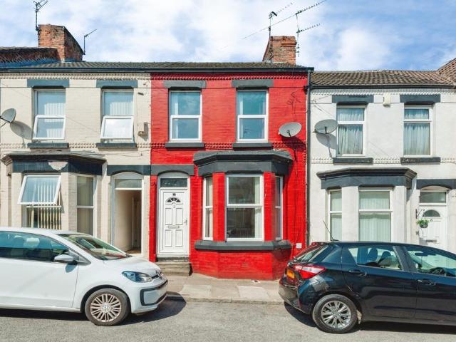 House for sale in Calderstones