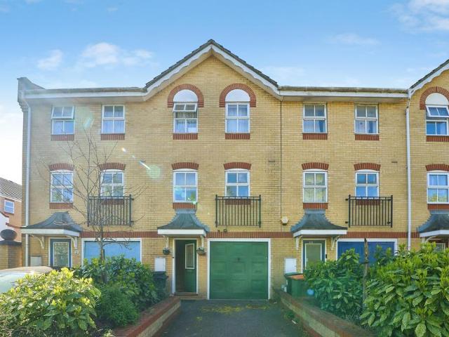 House for sale in Beckton, Greater London