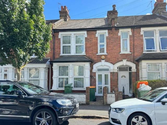 House for sale in Little Ilford, Greater London
