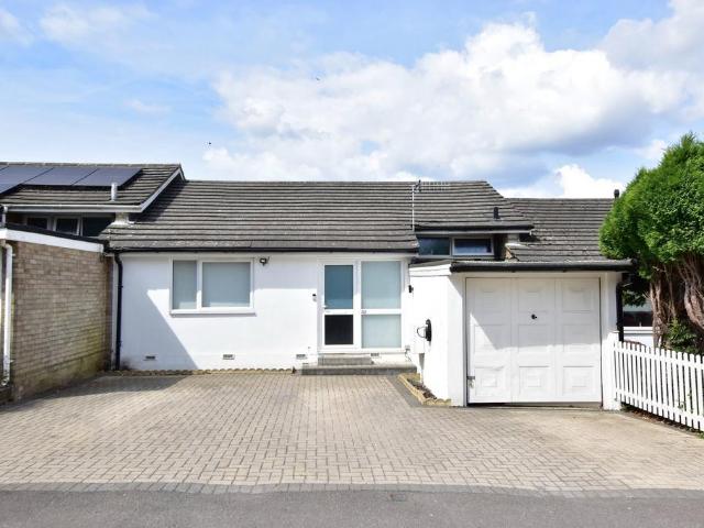 House for sale in Bushey Heath, Hertsmere