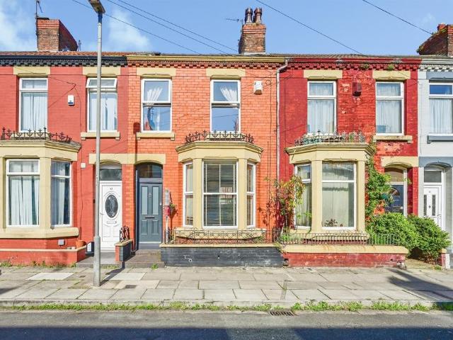 House for sale in Elm Park, Calderstones