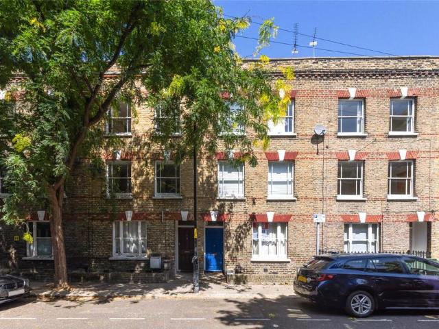House for sale in Walworth, Greater London