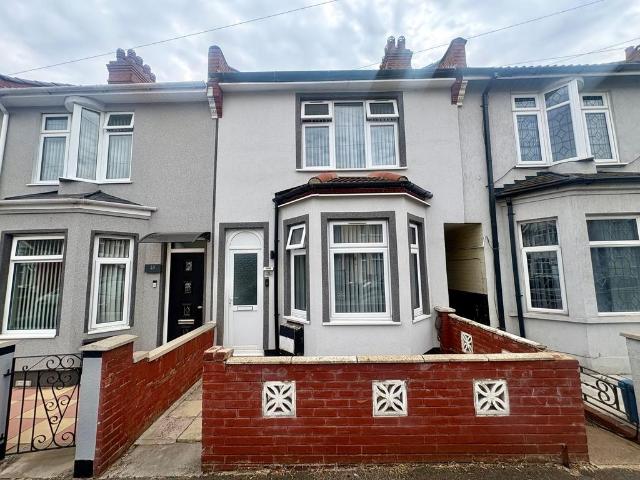 House for sale in Spring Park, Luton
