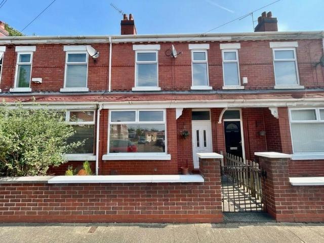 House for sale in Gorse Hill, Trafford Park