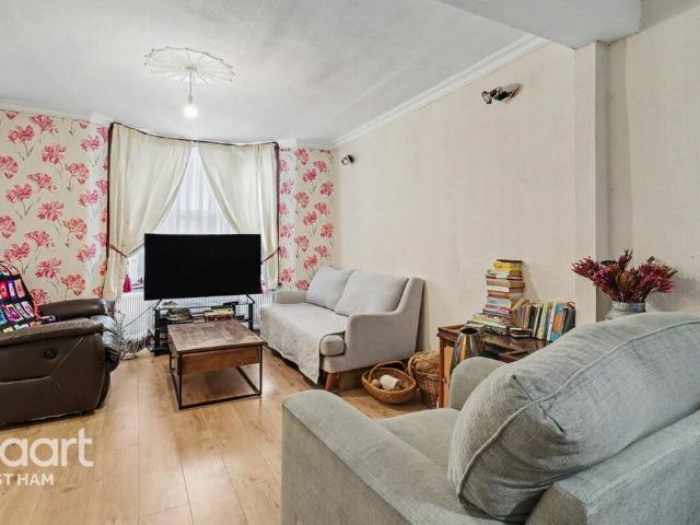 House for sale in Plashet, Greater London