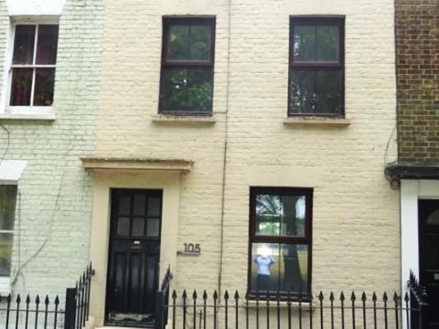 House for sale in Brompton, Gillingham