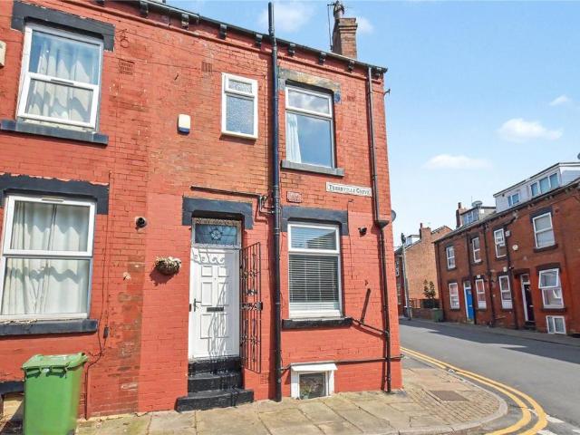House for sale in Hyde Park, West Yorkshire