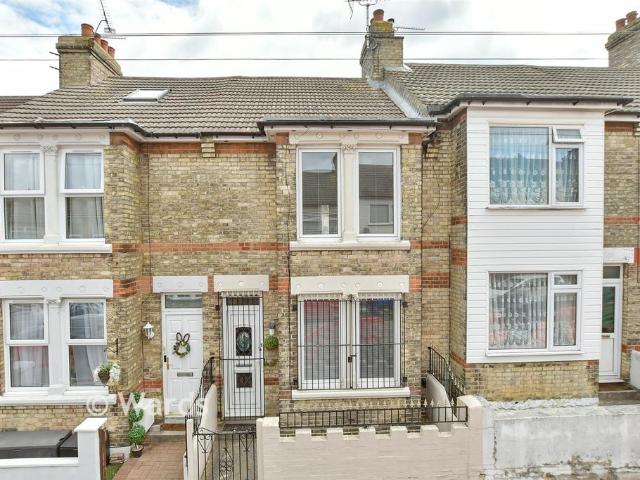 House for sale in Brompton, Gillingham