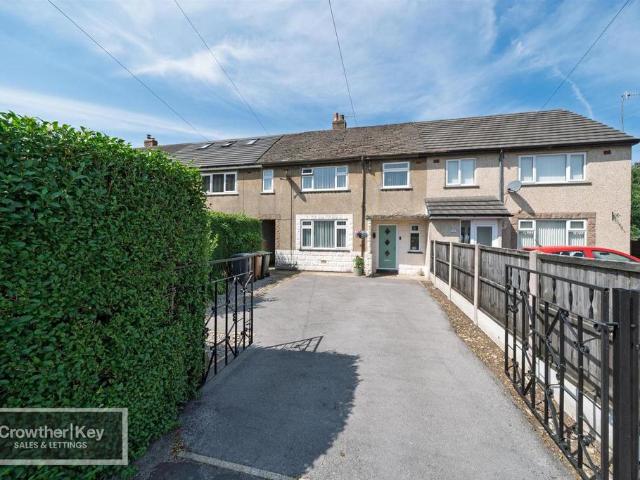 House for sale in Charlesworth, East Midlands