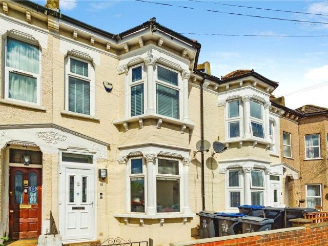 House for sale in London Borough of Croydon, Thornton Heath