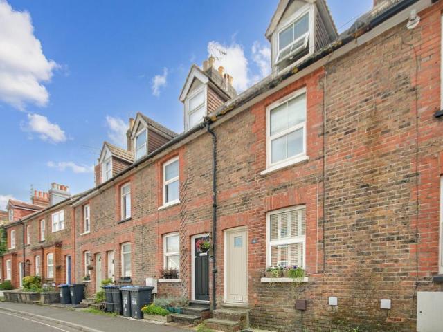House for sale in Perryfields, West Sussex