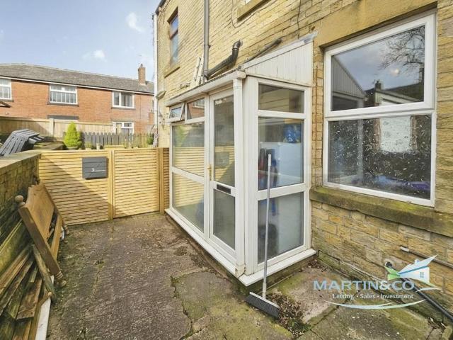House for sale in Caldermoor, Burnedge