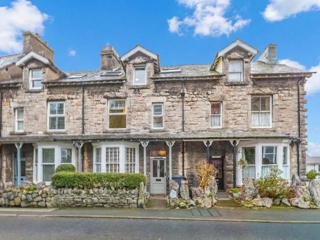 House for sale in Grange-over-sands