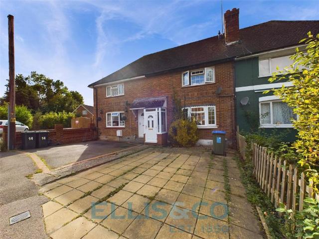 House for sale in The Butts, Kent