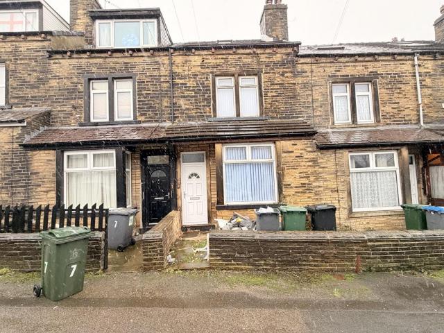 House for sale in Holmewood, West Yorkshire