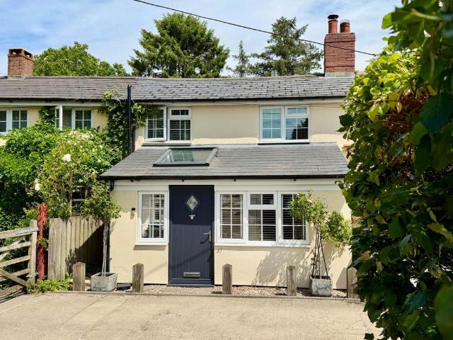 House for sale in Eastcourt, Burbage